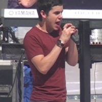 Video: 'Soi' David Archuleta trước giờ diễn
